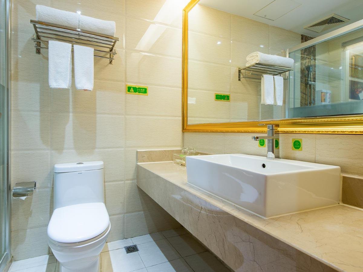 Vienna Hotel Banxuegang Road Shenzhen Bagian luar foto
