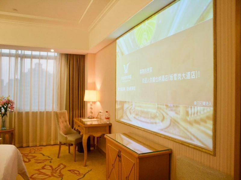 Vienna Hotel Banxuegang Road Shenzhen Bagian luar foto