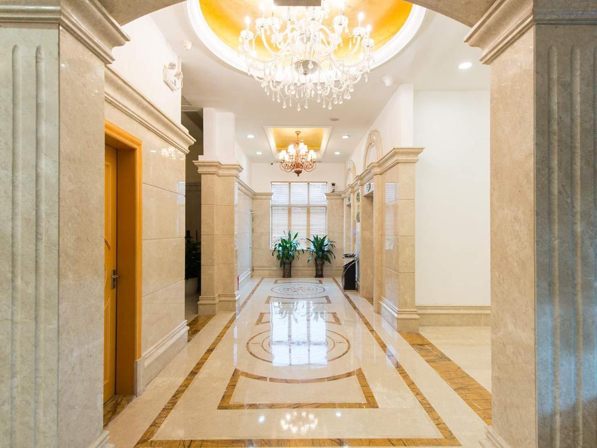 Vienna Hotel Banxuegang Road Shenzhen Bagian luar foto